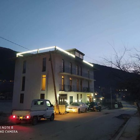 Hotel Marliza Mestia Extérieur photo