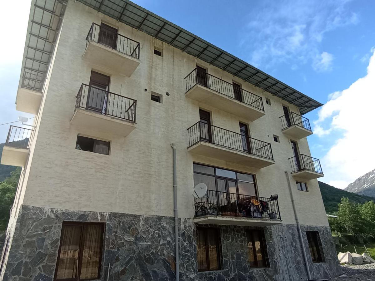 Hotel Marliza Mestia Extérieur photo