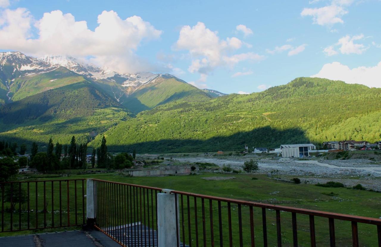 Hotel Marliza Mestia Extérieur photo